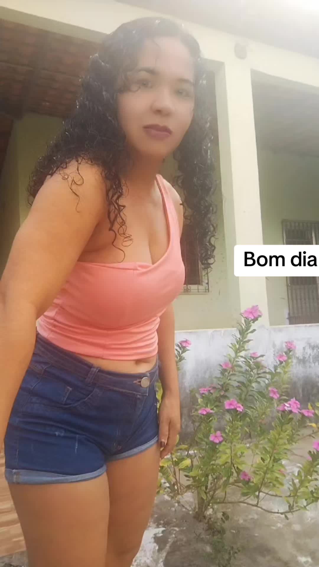 @Cristiane cristal 123
