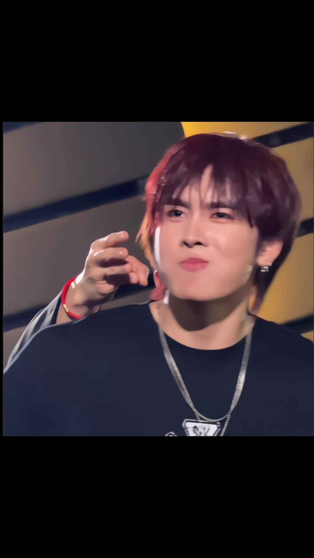 @[PERTHSANTA🤍🖤]