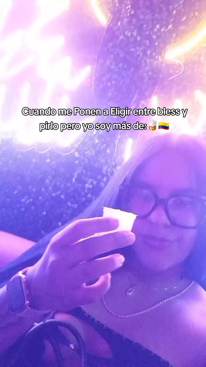 @&bull;Martina Martin&bull; te sigue
