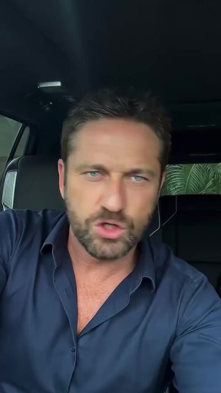 @Gerard Butler Official