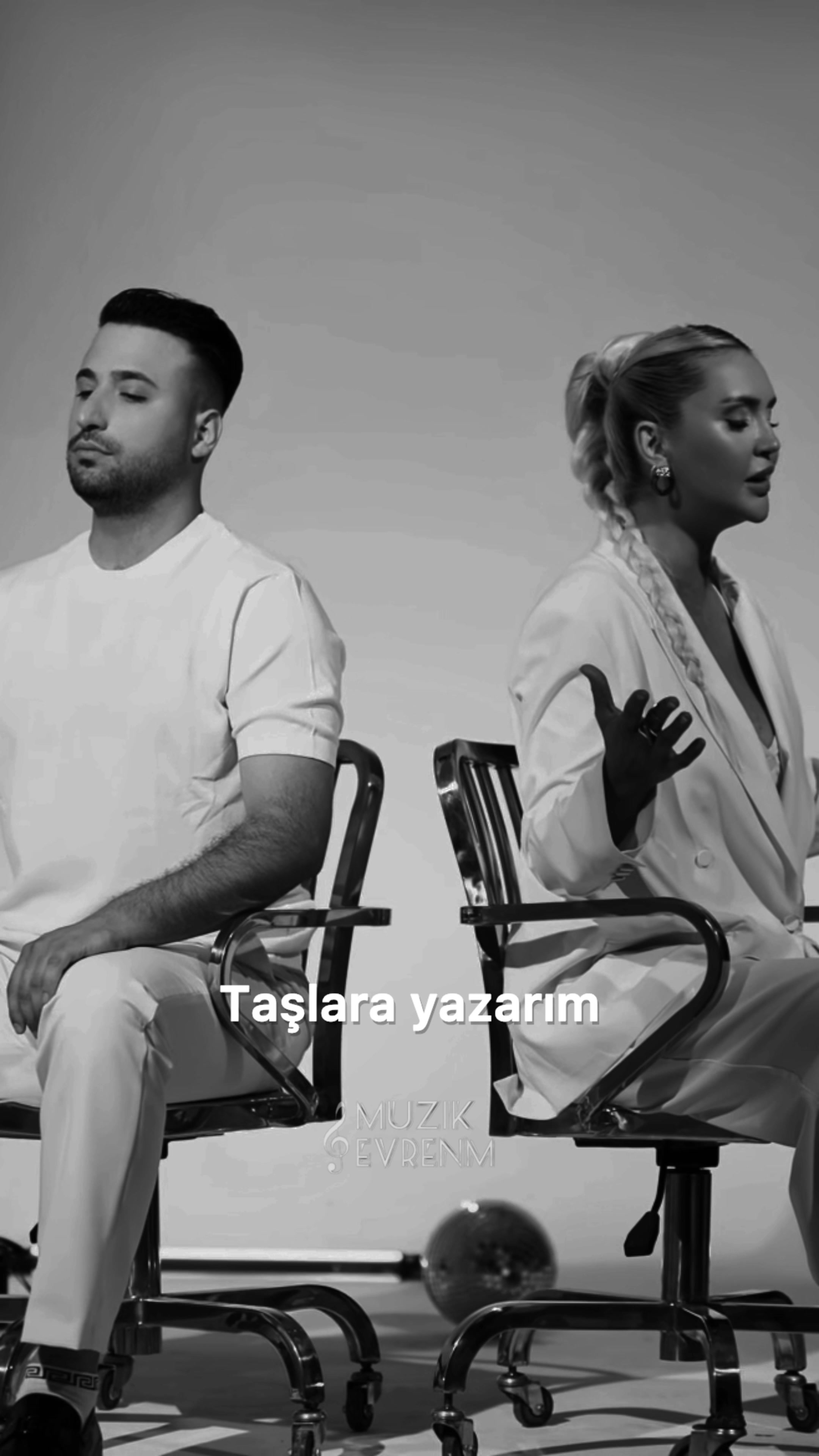 @M&uuml;zik Evrenim