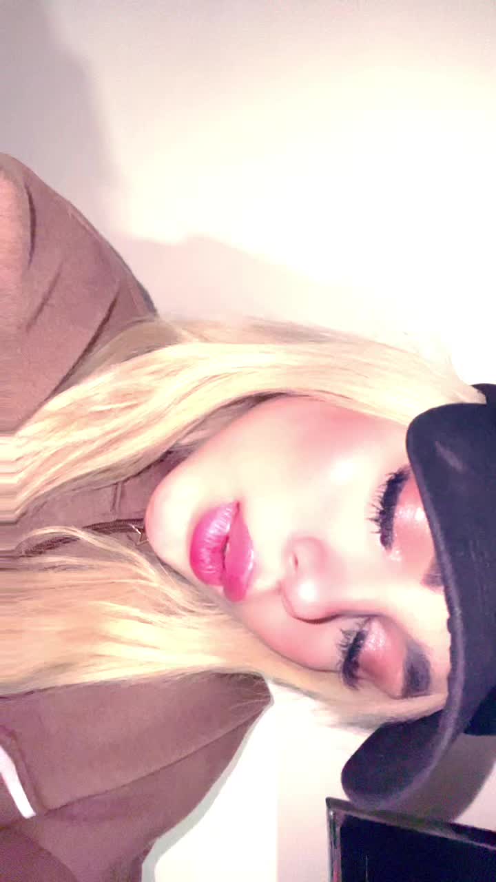 @elisa mokhtari