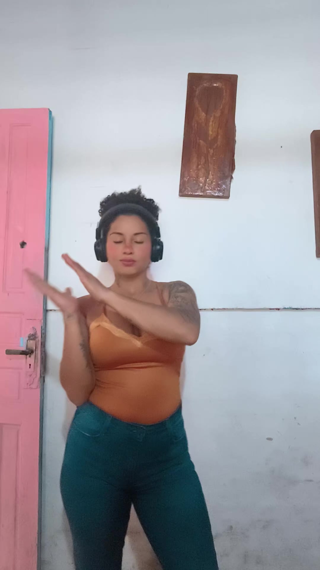 @Tain&aacute; baixinha 😏❤️