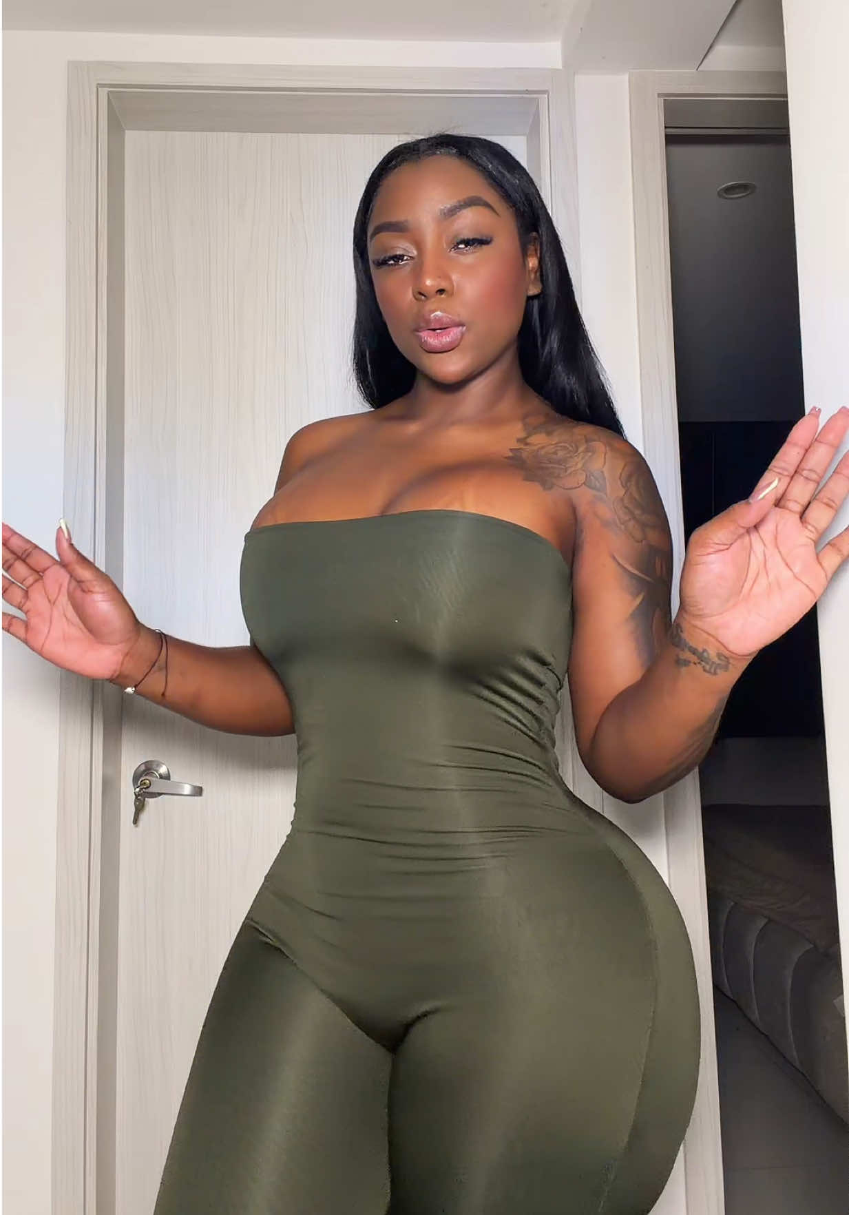 @Vayoletsr