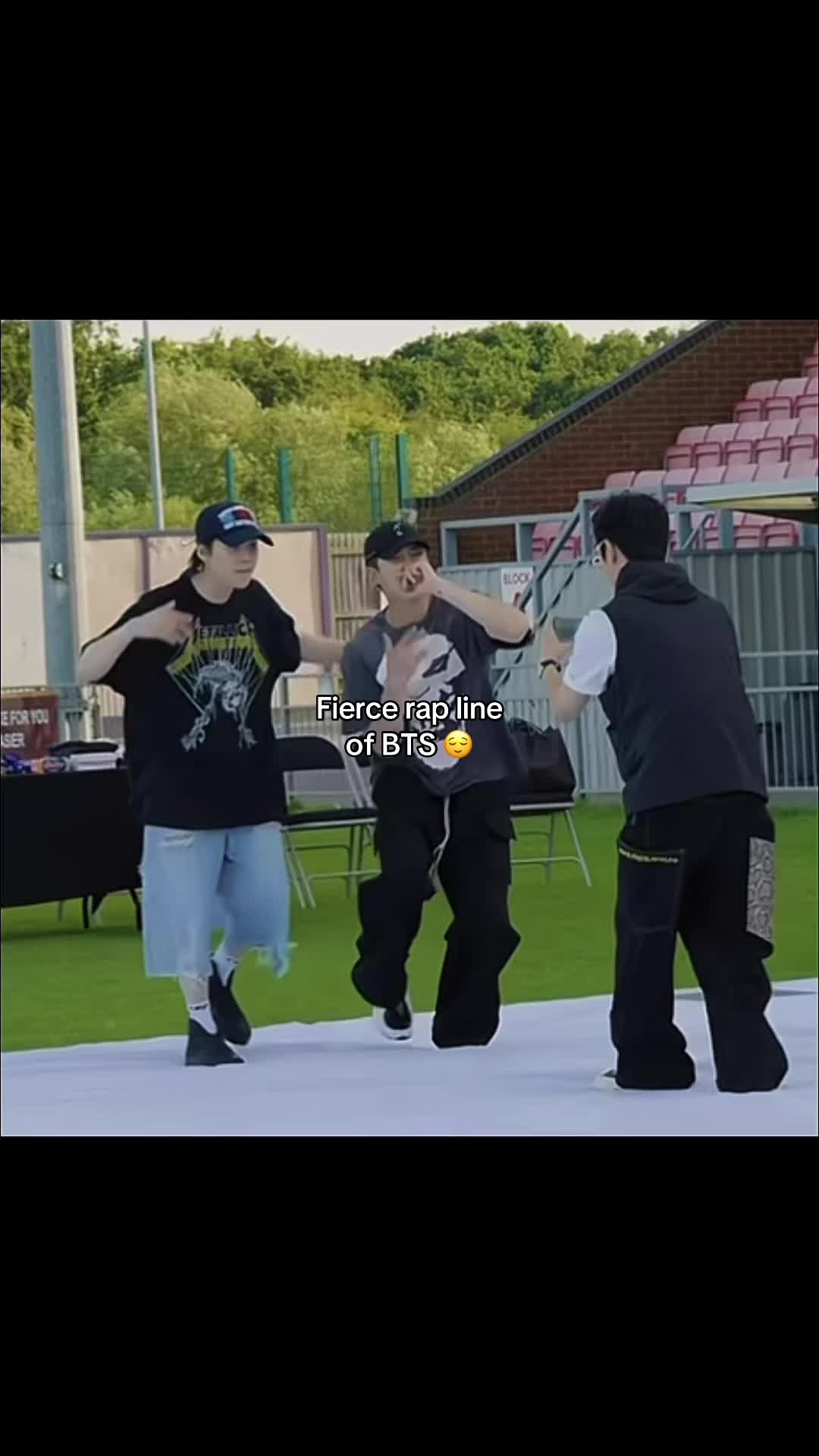 @Meowngi SAW BTS!⊙⊝⊜