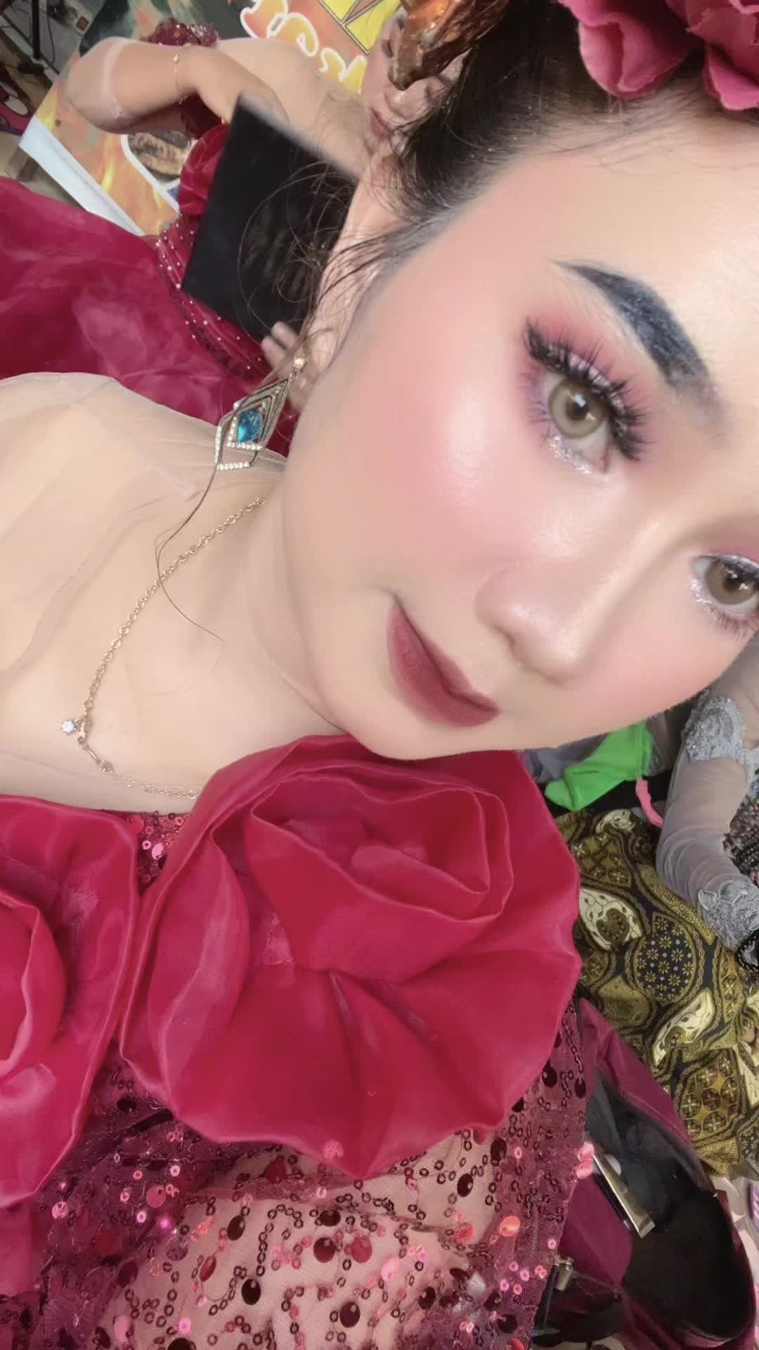 @Nia_🐣