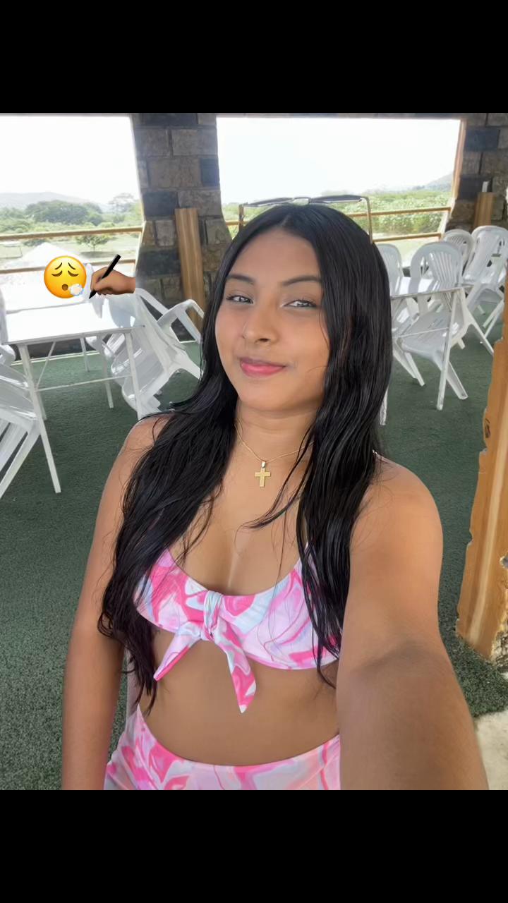 @Nicolelino