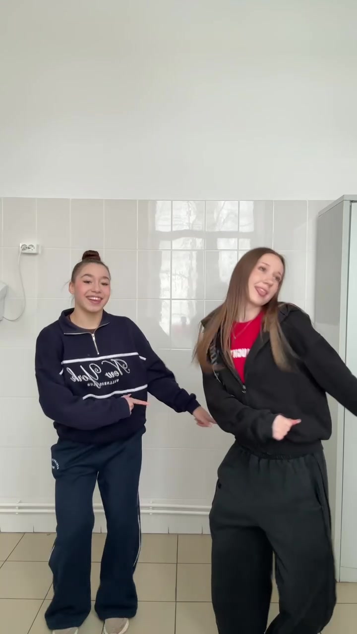 @Евчик🧸