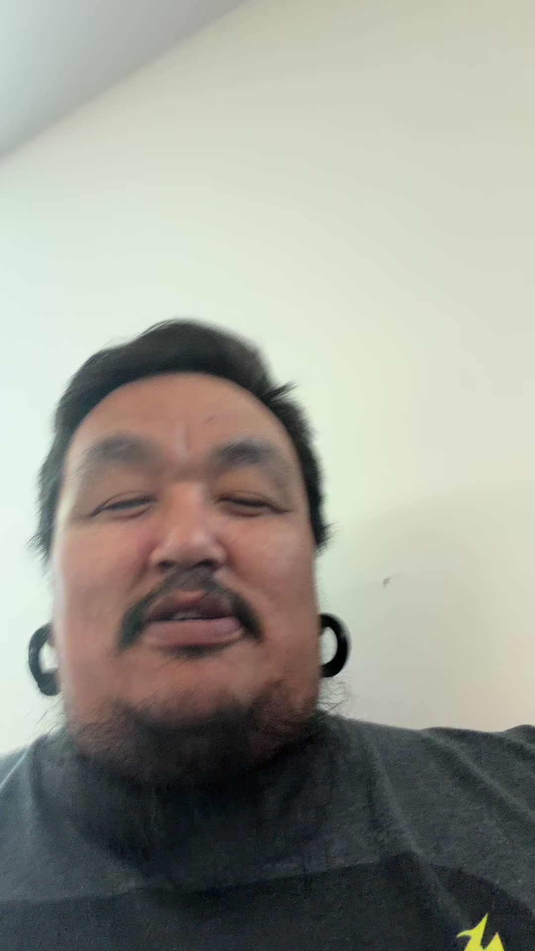 @Bobby Ilimasaut 🇨🇦