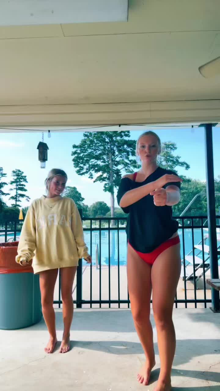 @a u b s