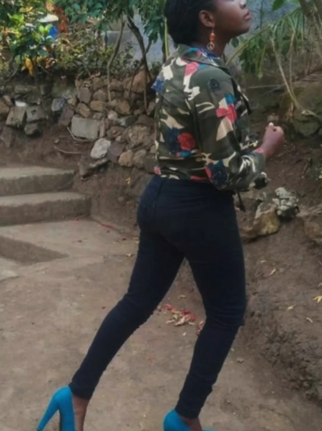 @UrbanLilyAyiti