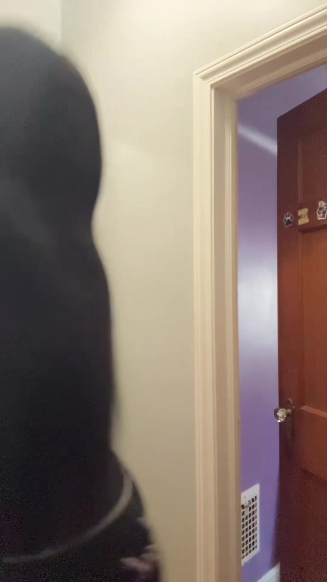 @️