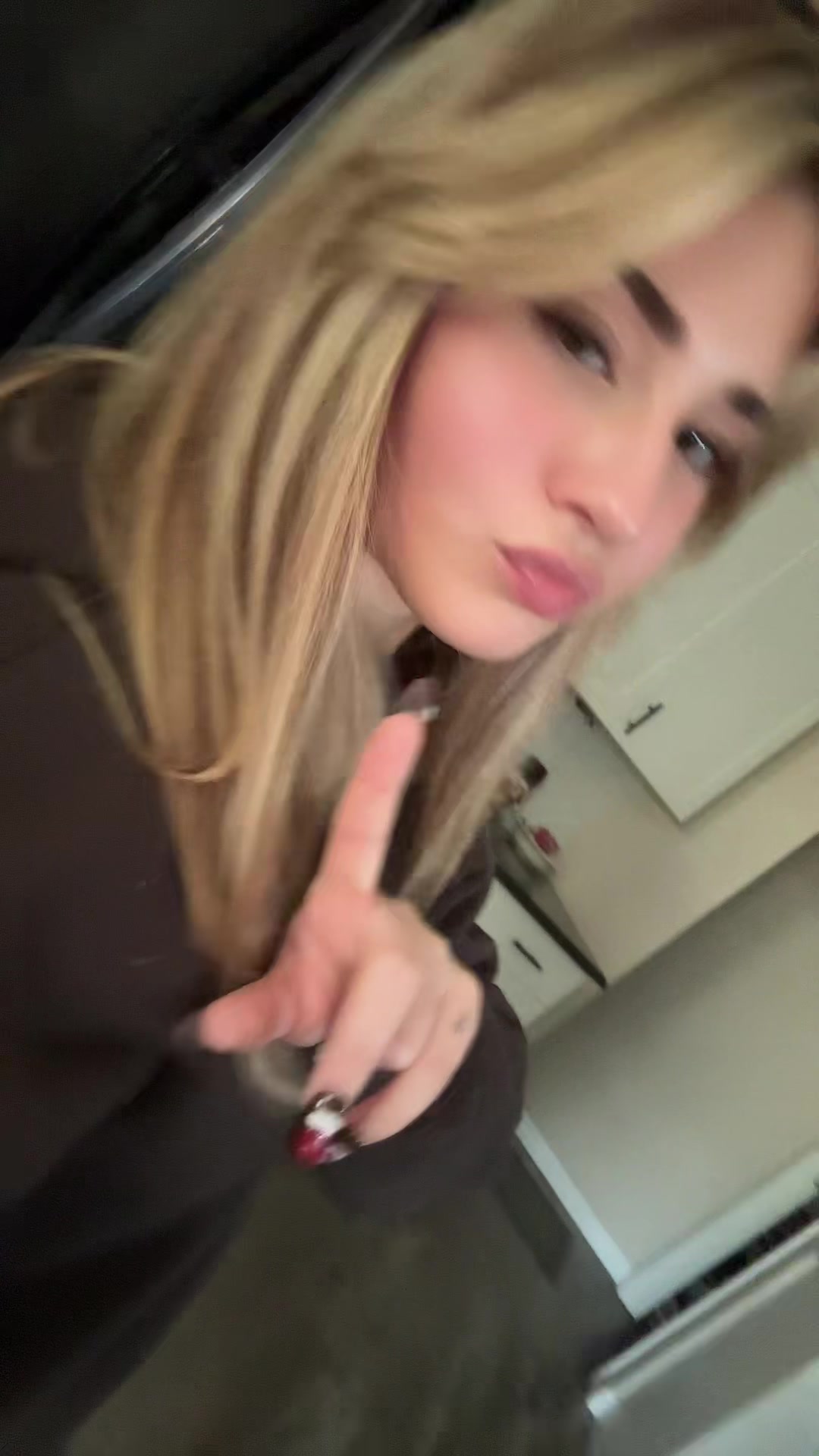 @@leahlavitespamsss