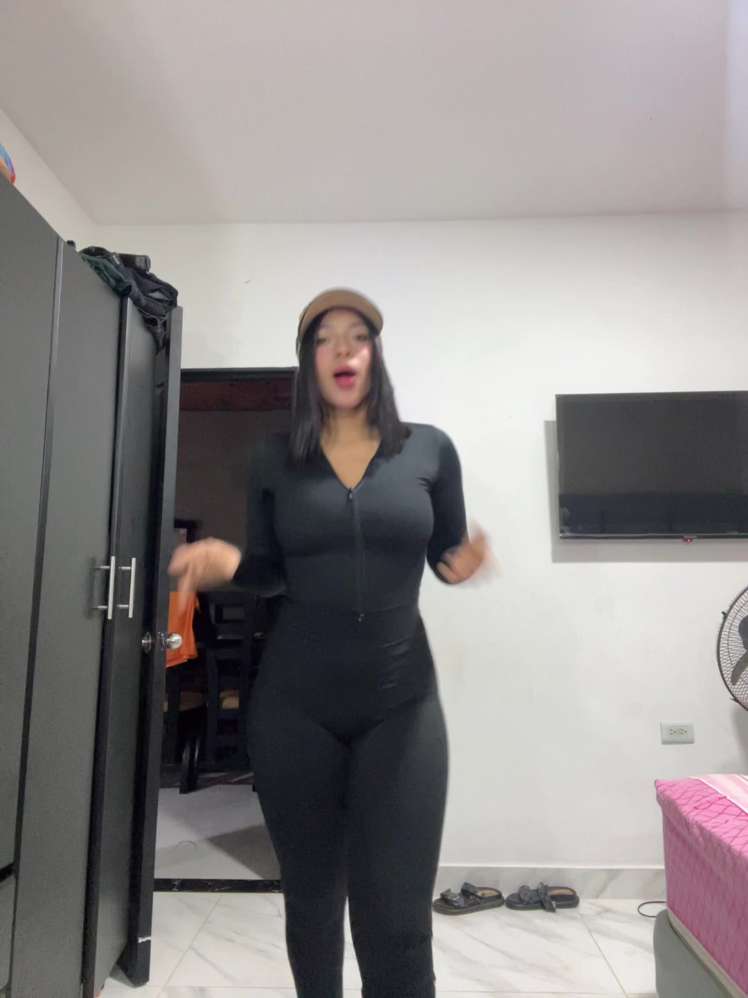 @YM