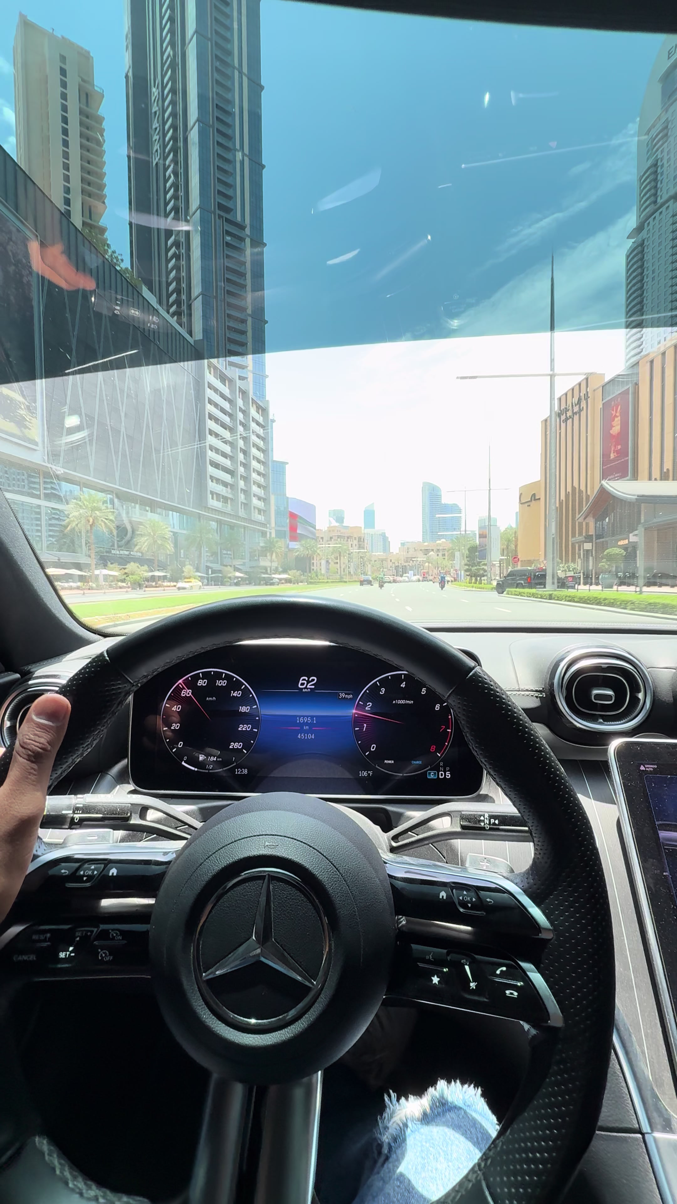 @DUBAI TRAVELER 🇦🇪