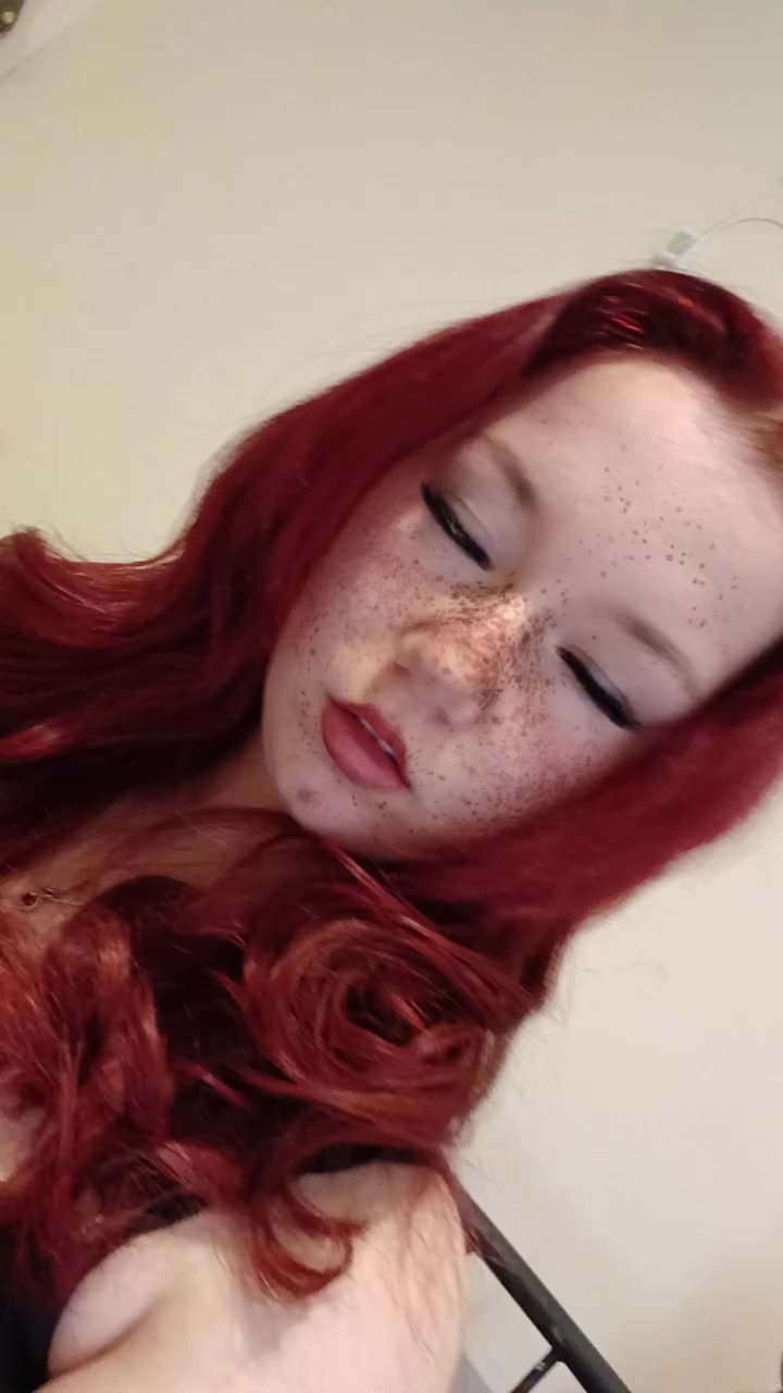 @𝐶𝑟𝑦𝑠𝑡𝑎𝑙🥀🖤