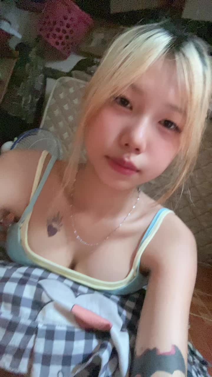 @T