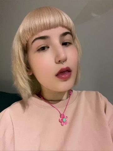 @Molli🫂