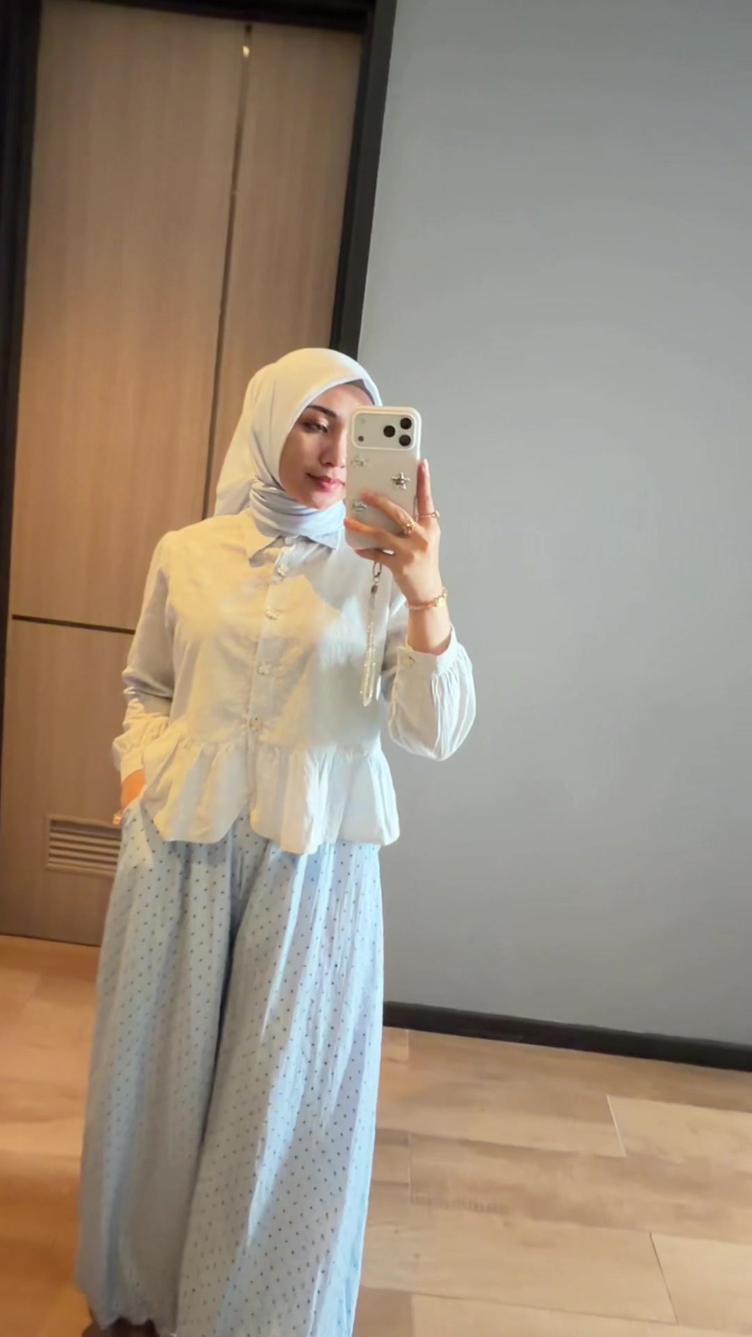 @Ella Rajzur