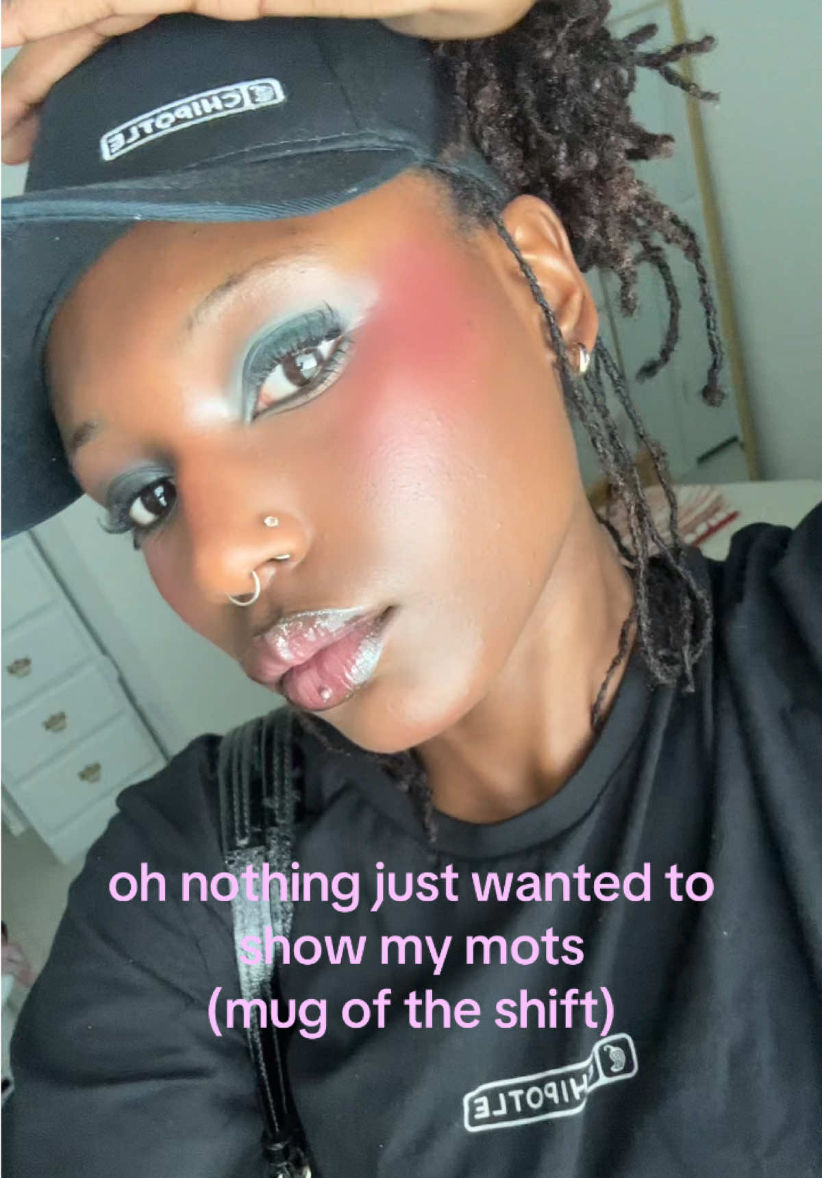 @whimsyqueen🪽