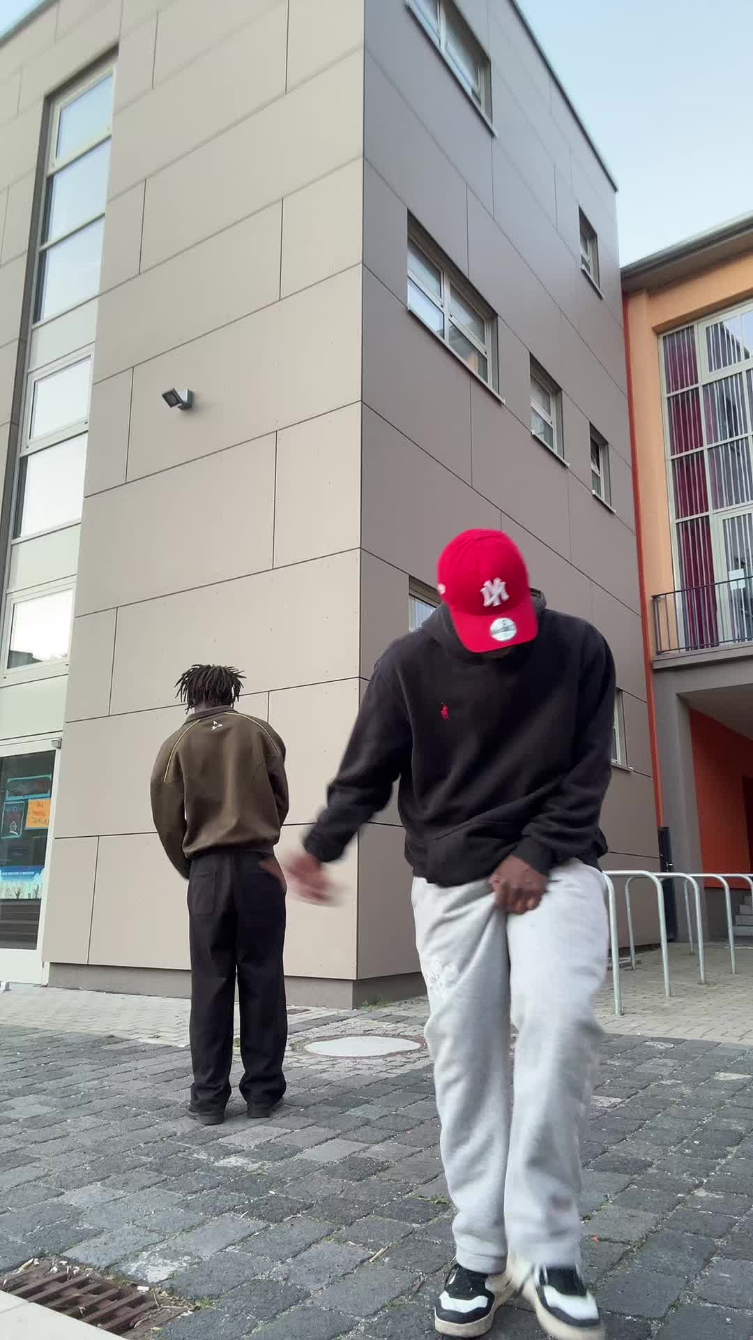 @&bdquo;CALL ME S&Auml;NG&ldquo;
