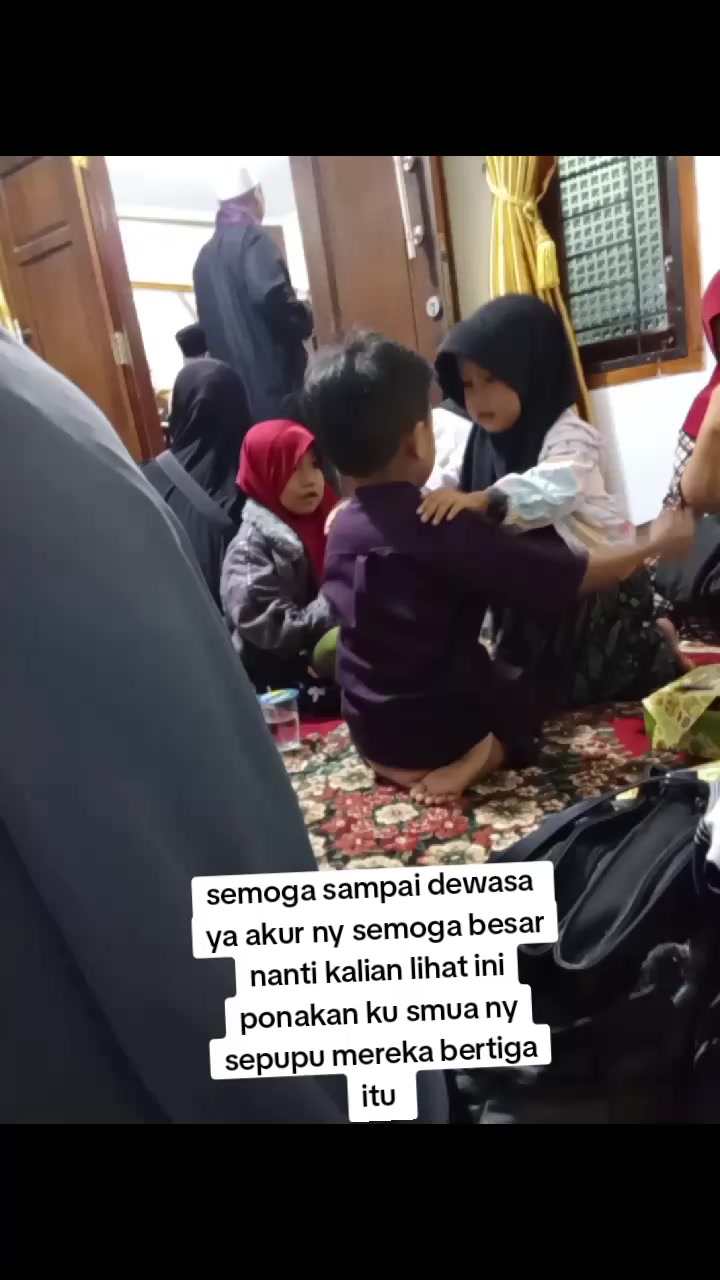 @elly