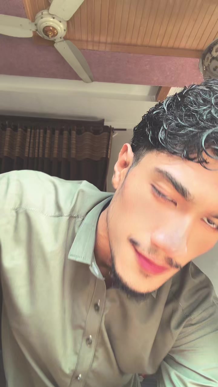 @𝐌𝐞𝐞𝐫𝐚𝐧🕊️