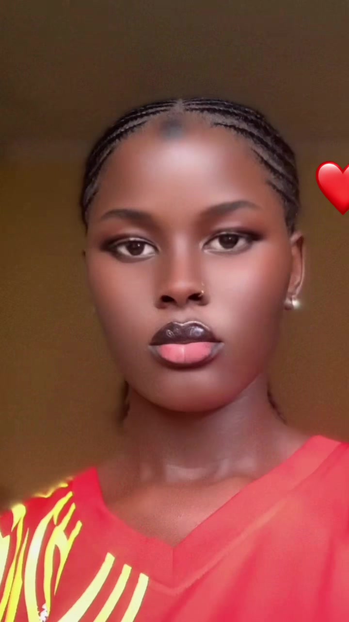 @dark skinned ghal🖤