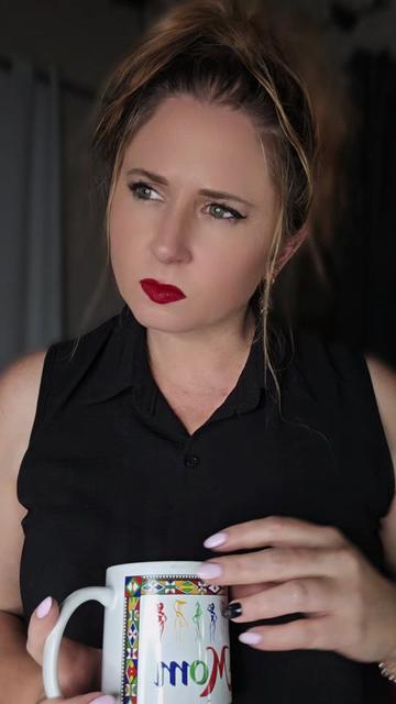 @Nadia Bratk&eacute;