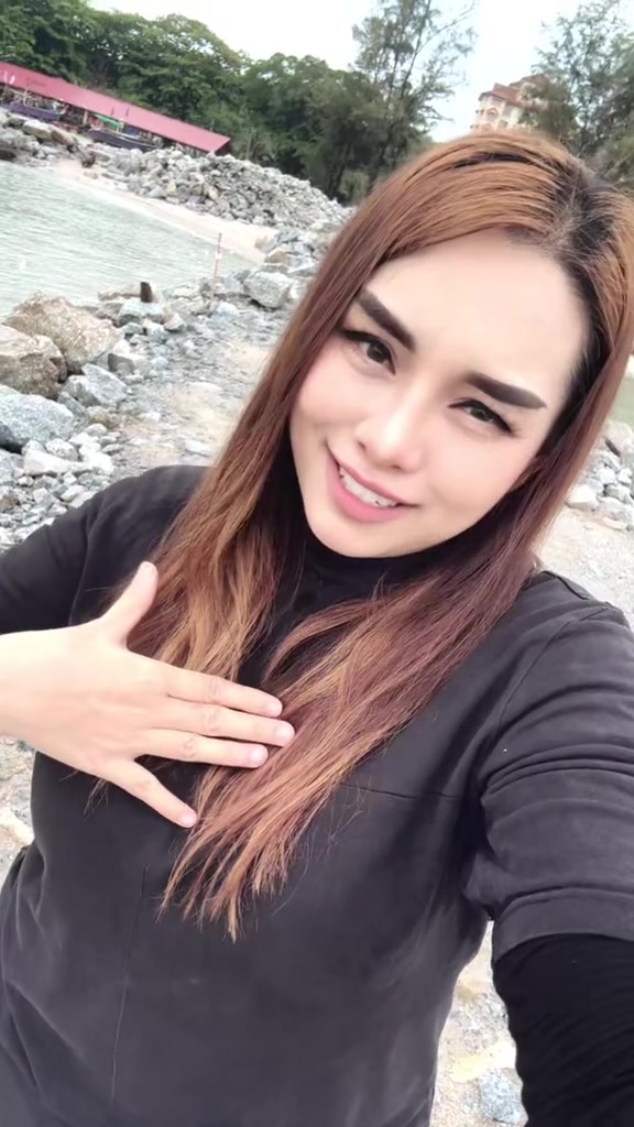 @MiRa RiNDiYaNi