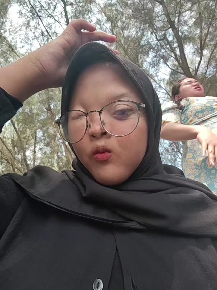 @Lilaaa19
