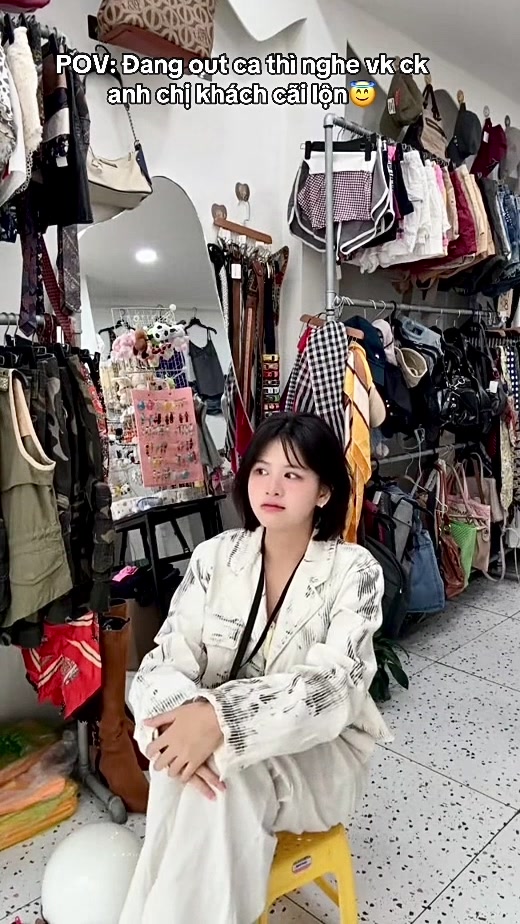 @Trái Phải Event Thrift & Local