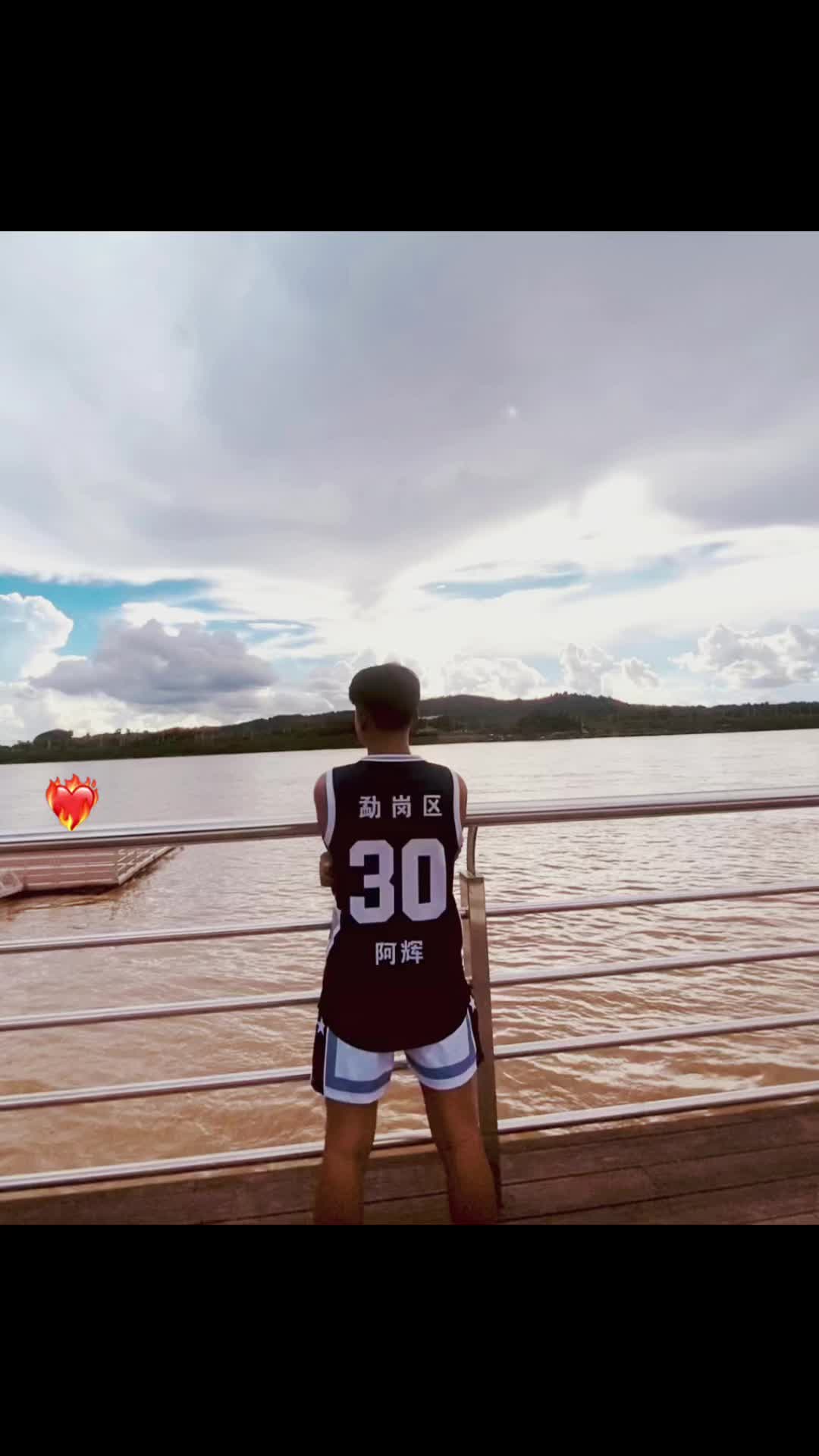 @南佤一哥🇲🇲-