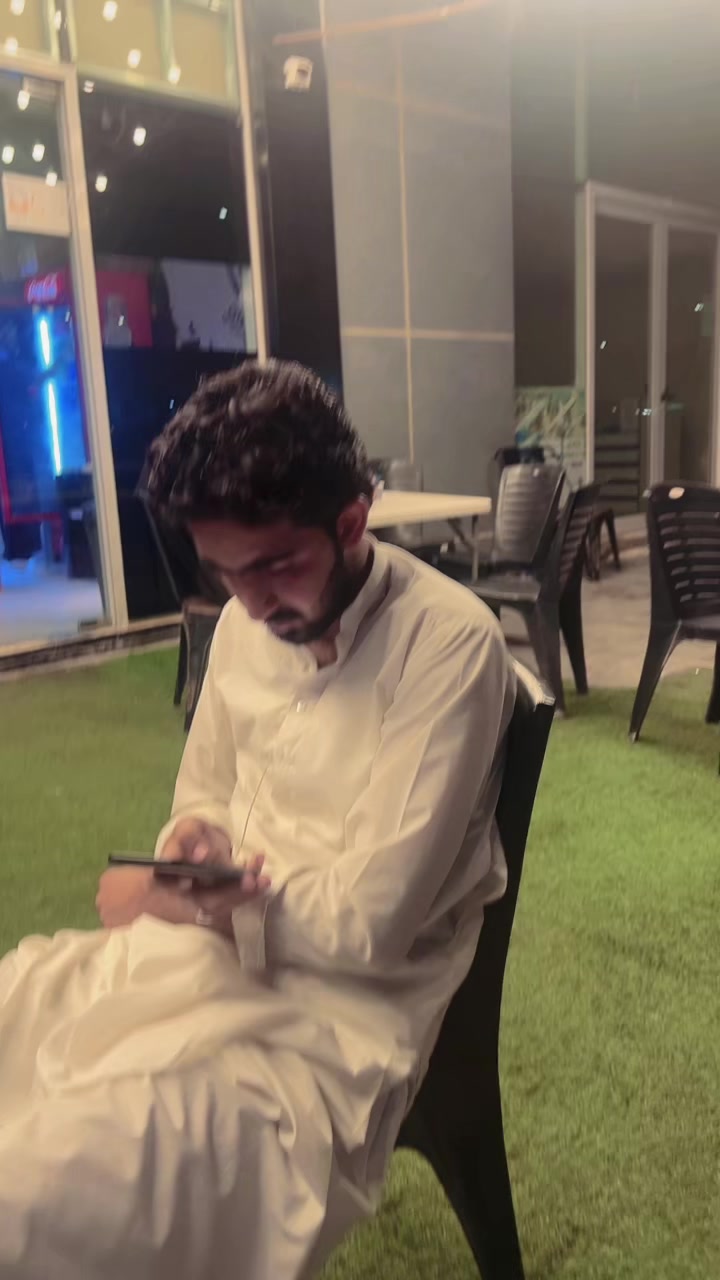 @🍁𝑀𝑅_𝐊𝐚𝐬𝐡𝐦𝐢𝐫𝐢🇦🇪