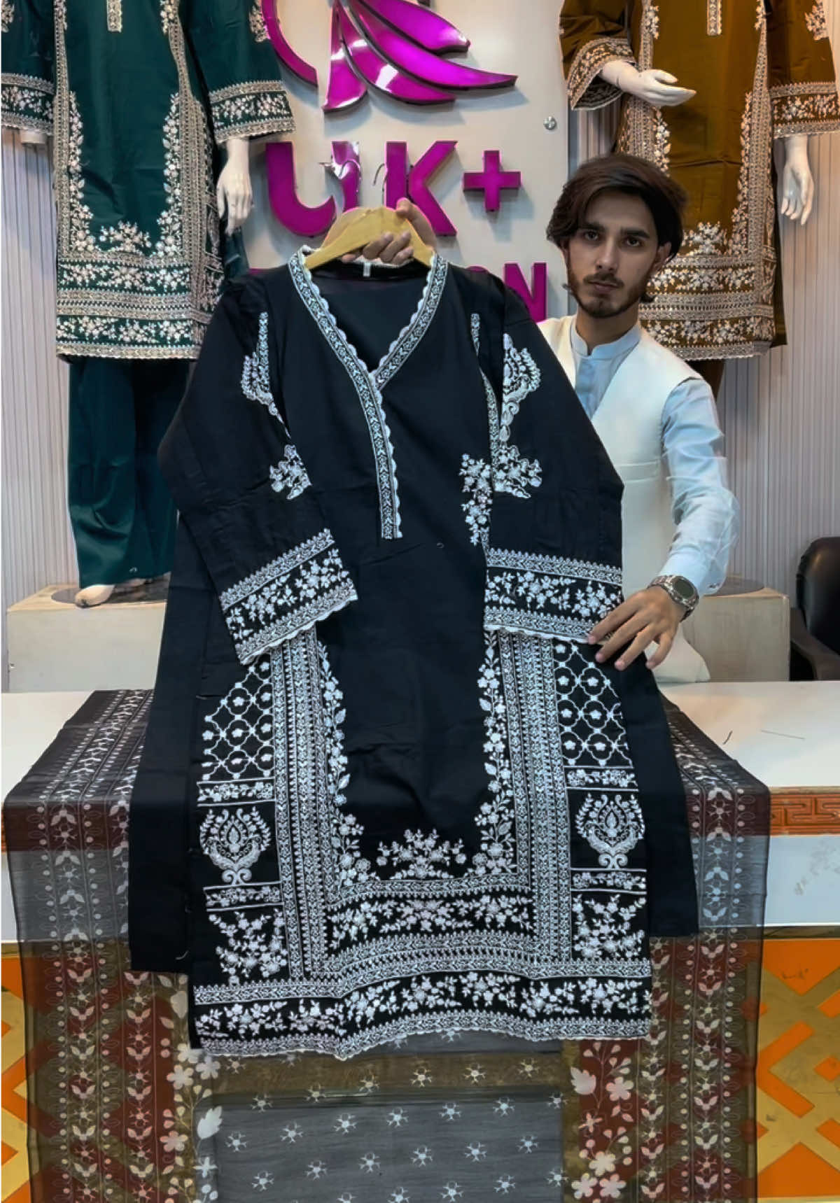 @UK+Fashion