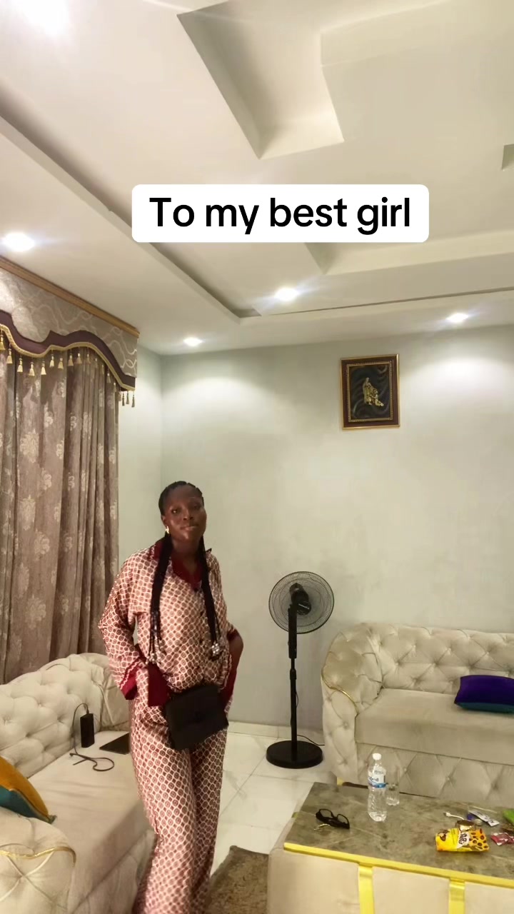 @Luna_tee38