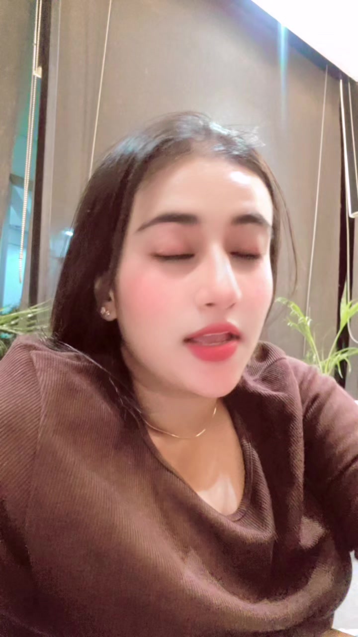@Nona_