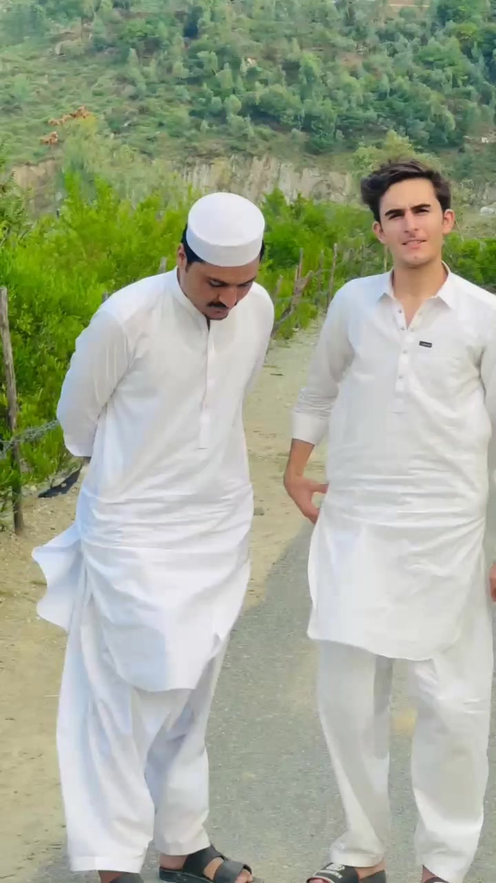 @Chota Siraj ul Haq