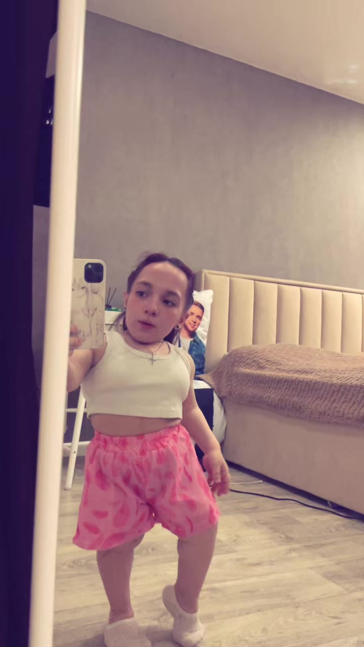 @𝓟𝓸𝓵𝓲𝓷𝓪