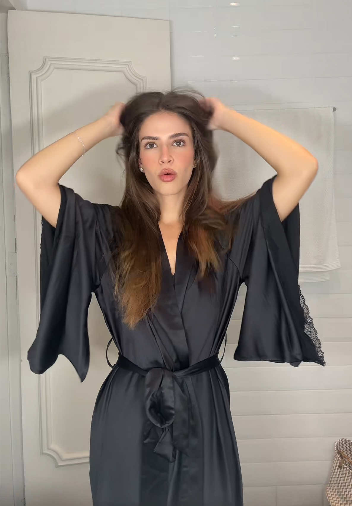 @LEL&Ecirc; BURNIER