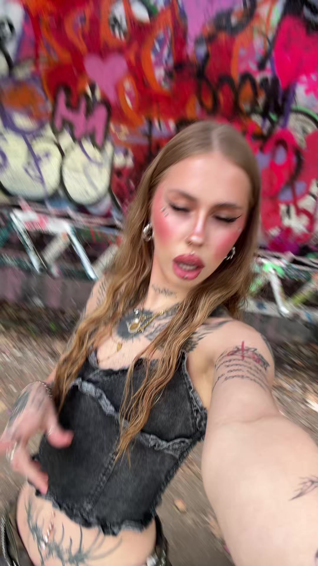 @𝓔𝔩 <3