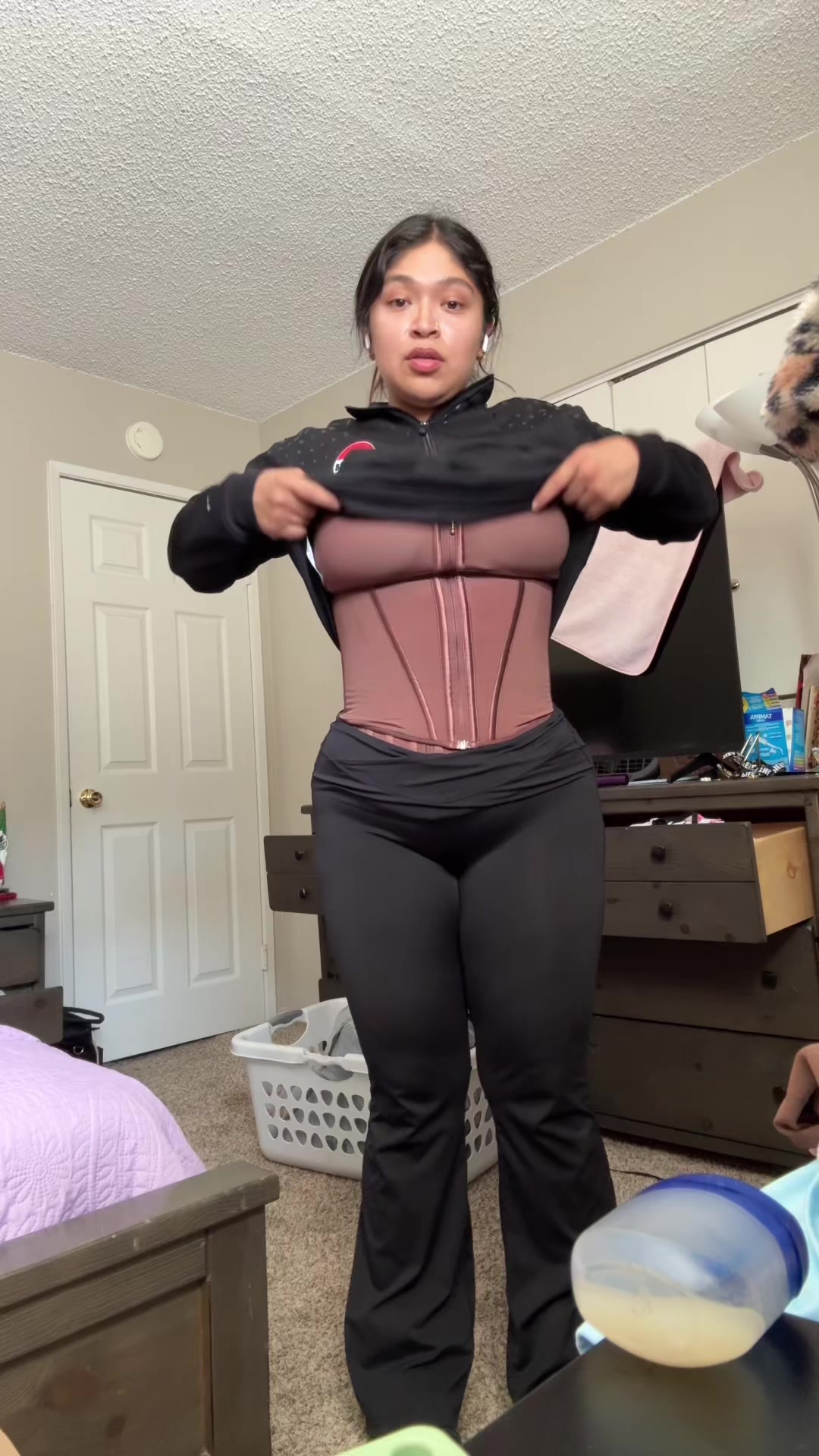 @liikeliz