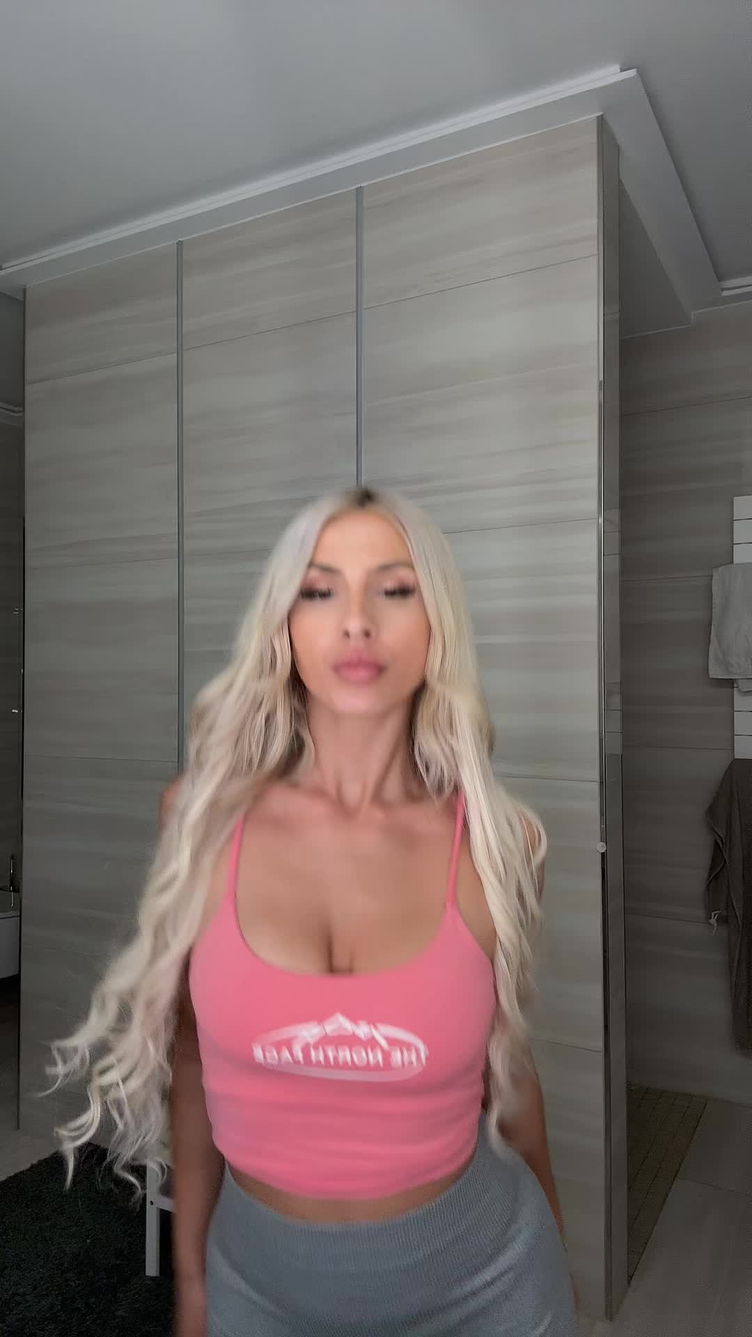 @Vazzzle
