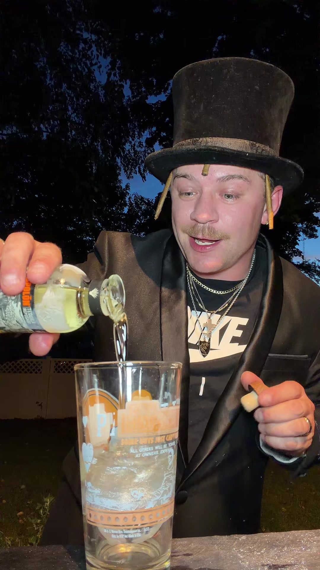 @🧃JonnySips_2.0🧃