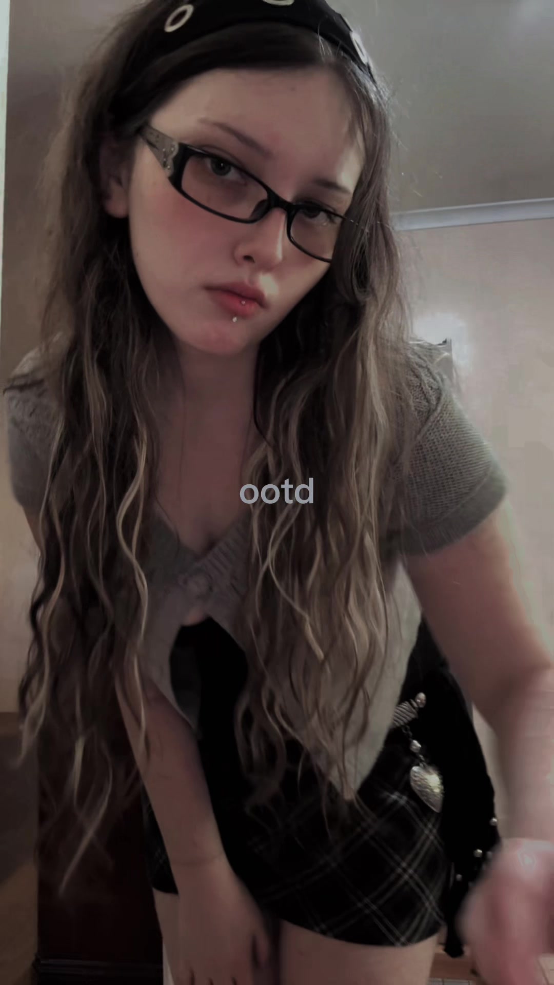 @leilaloopsy