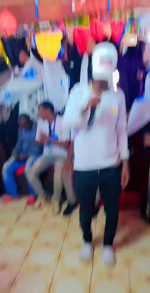 @Madax weynaha qoxotiga🙏