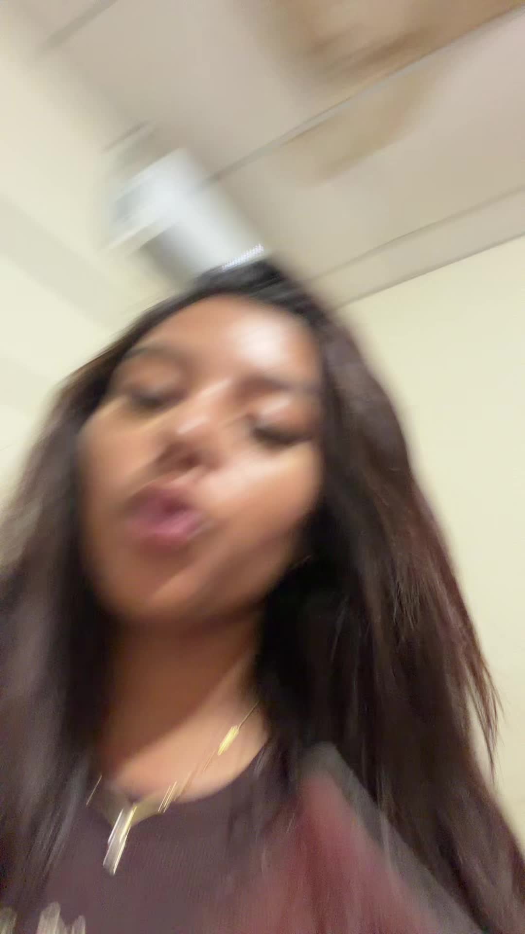 @Theyluvv.jobana