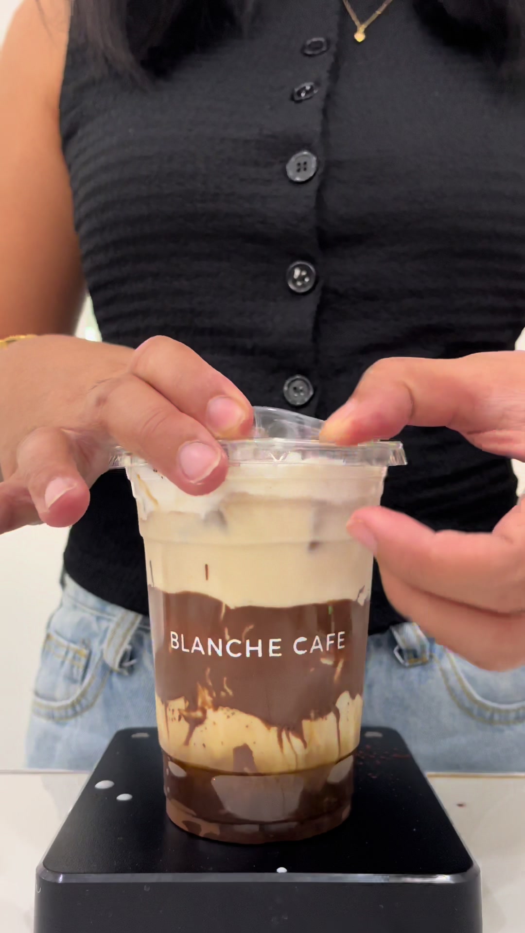 @Blanche Cafe