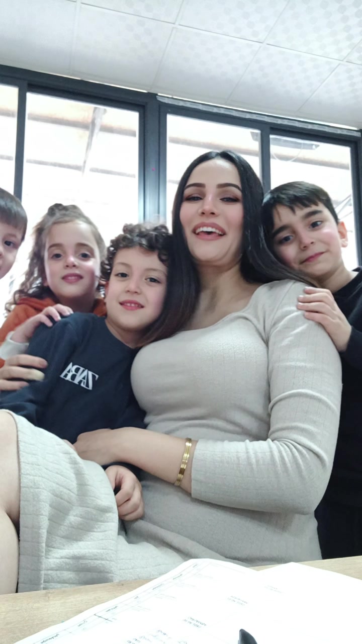 @&Ouml;znur Akar