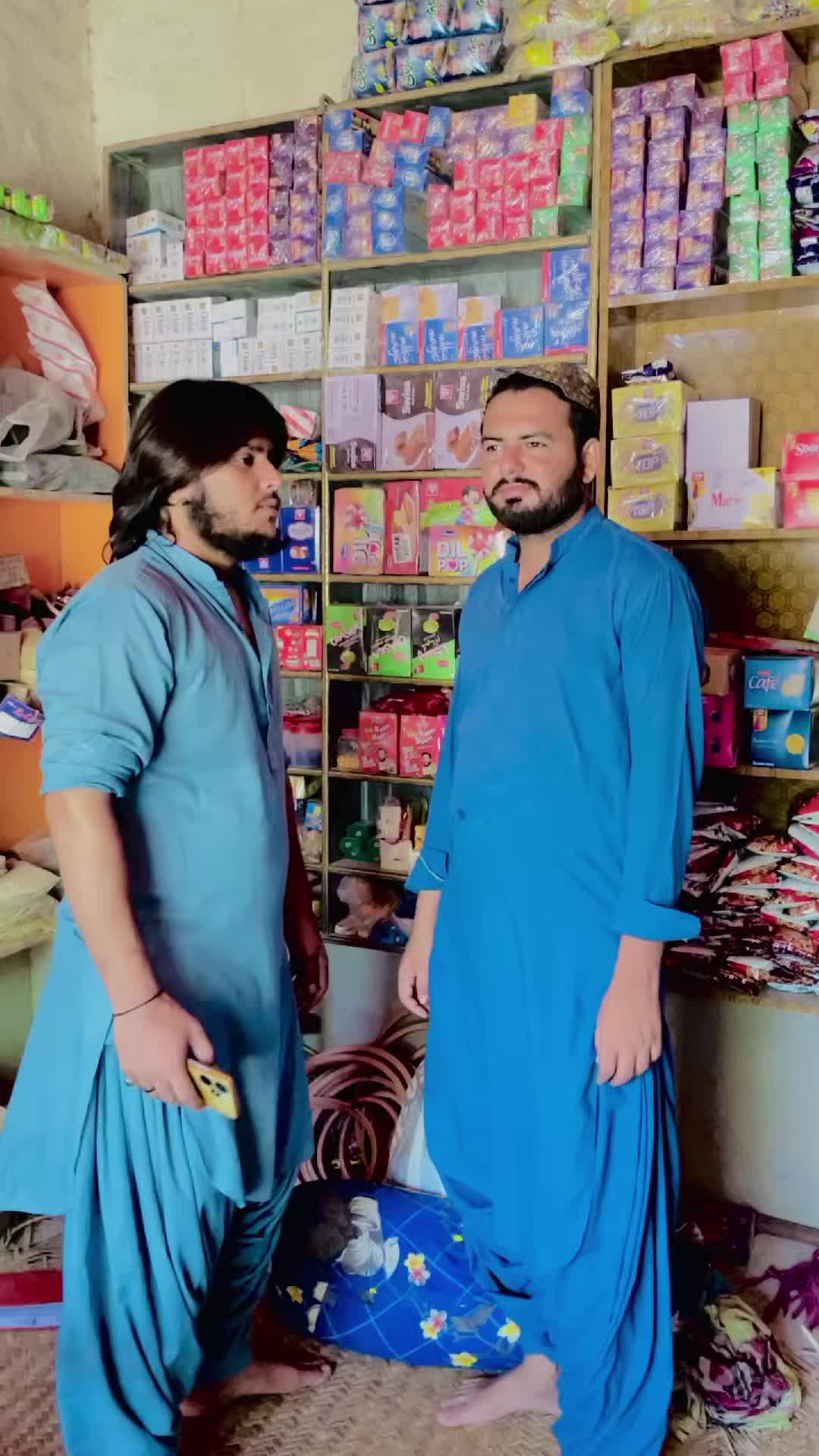 @SozaL Khan🤣